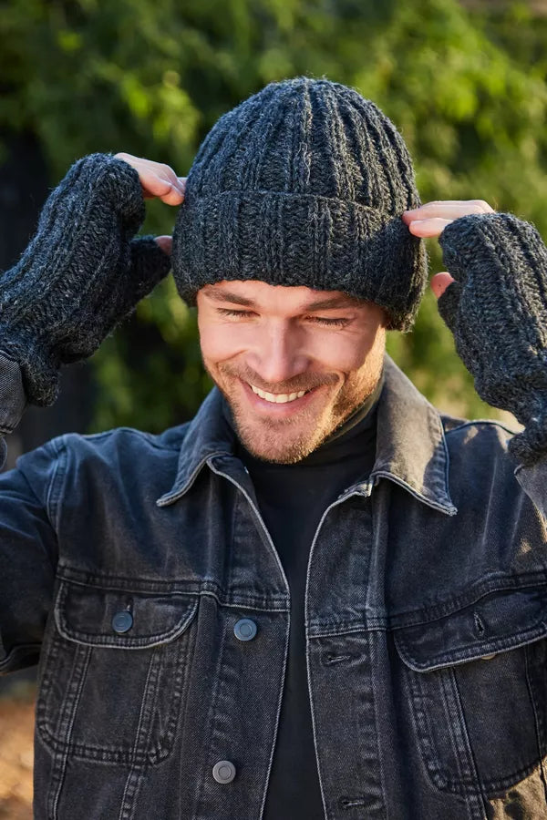 Men’s Fairtrade Shetland Wool Rollback Beanie | Charcoal Grey