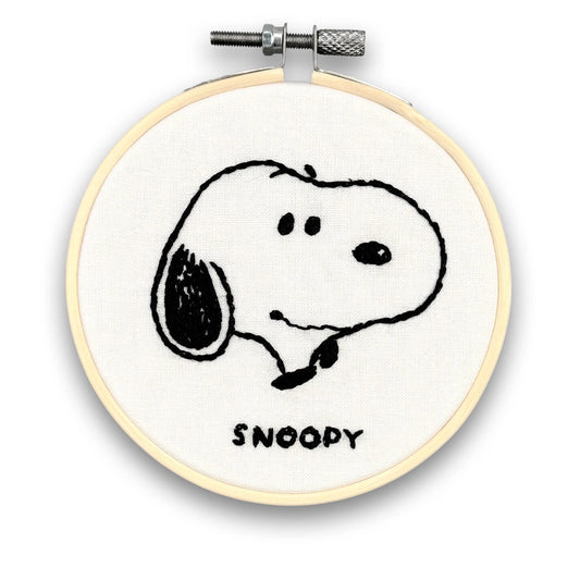 Snoopy | Mini Embroidery Kit