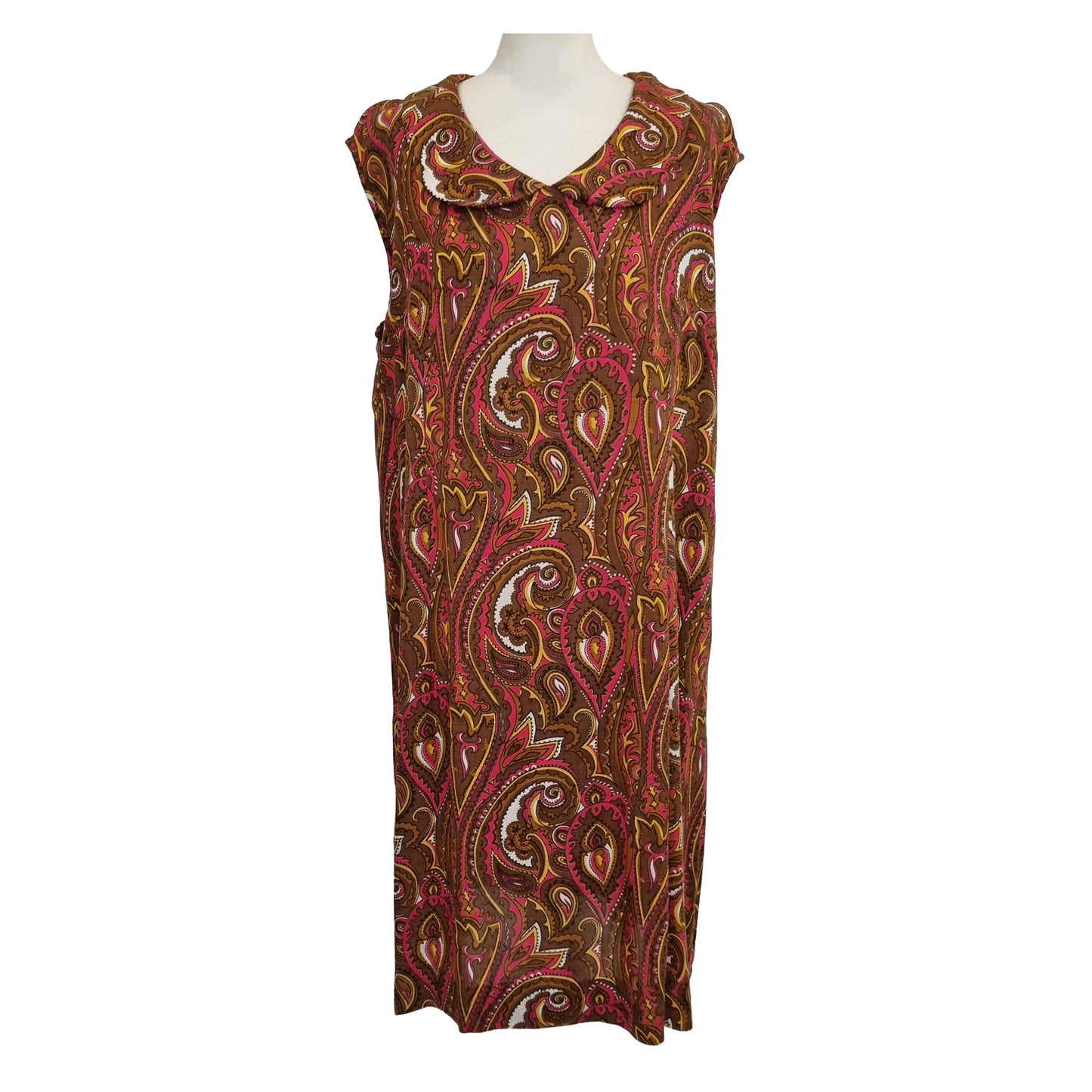 1960’s Paisley Print Penny Collar Shift Dress | Vintage